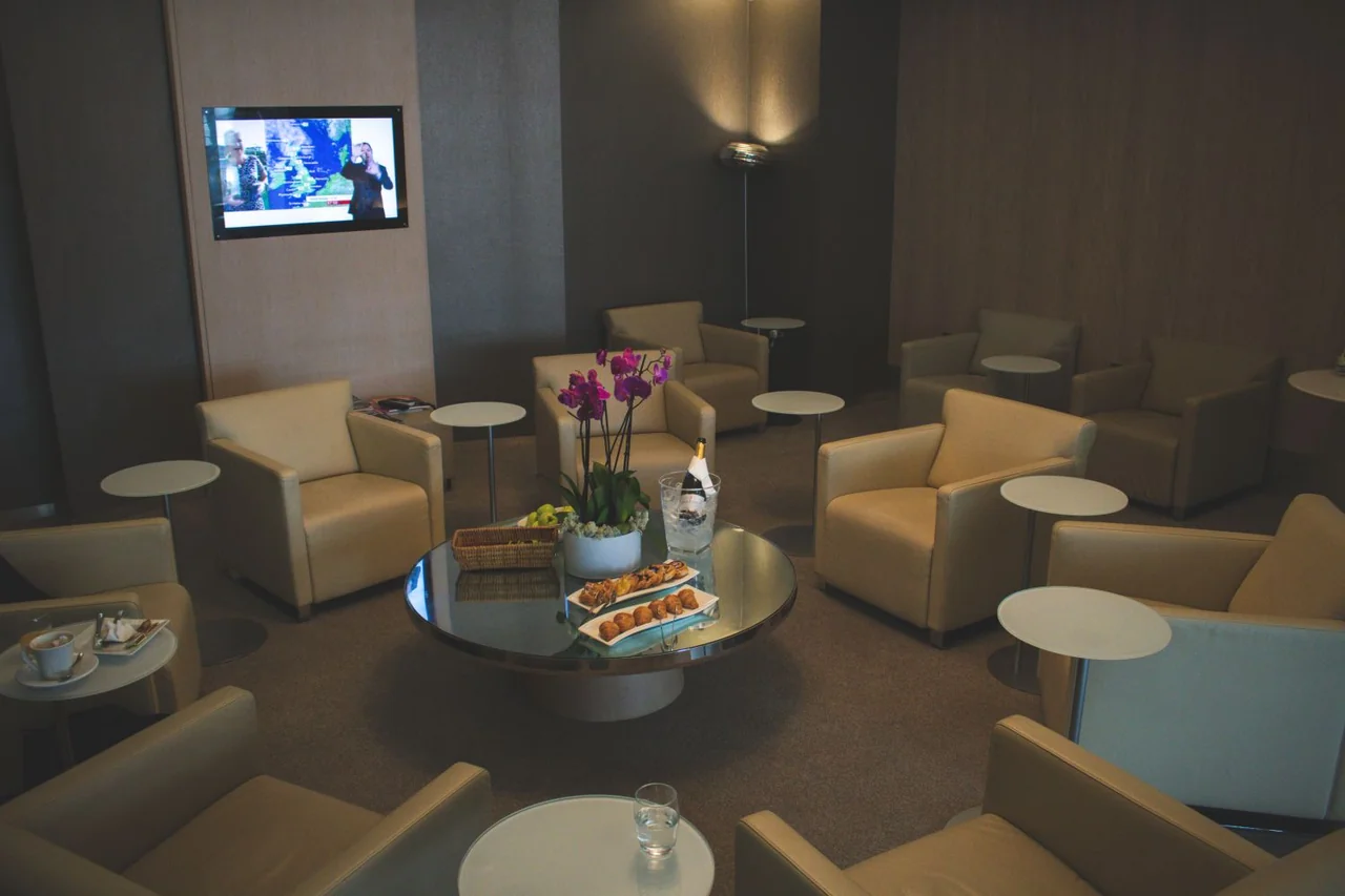 Elegant Waiting Lounge